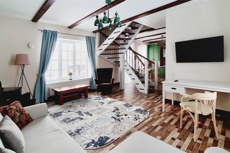 Таунхаус 3-местный (с 1-й спальней, гостиной и кабинетом)