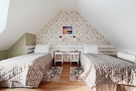 Таунхаус 3-местный (с 1-й спальней, гостиной и кабинетом)