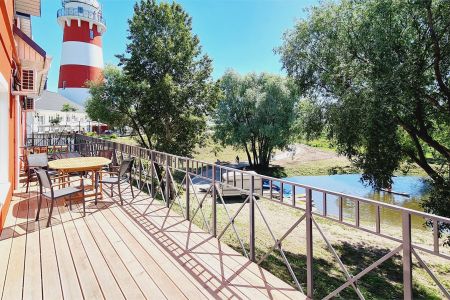 Таунхаус 4-местный 2-уровневый (с 2-мя спальнями, гостиной и кабинетом)