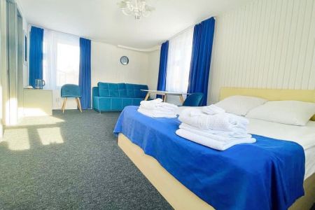 8F548349-9E77-4762-A5E2-0D1CC3011C04