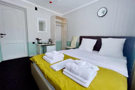 8F548349-9E77-4762-A5E2-0D1CC3011C04