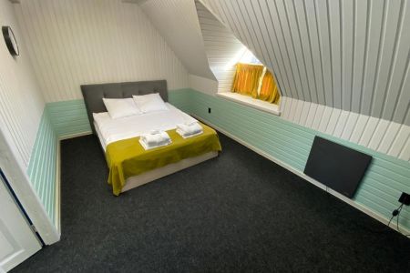 8F548349-9E77-4762-A5E2-0D1CC3011C04