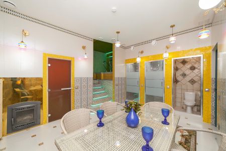 Вход с улицы