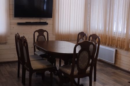 Дом 6-местный (на берегу у реки)