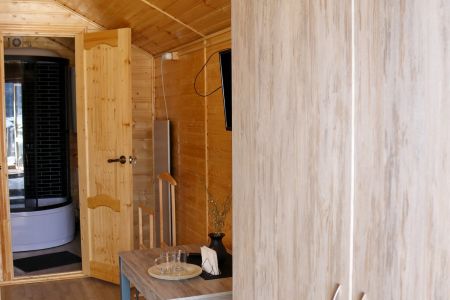 Дом 5-местный 2-комнатный (с террасой)