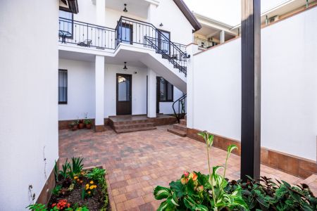 Три восьмерки