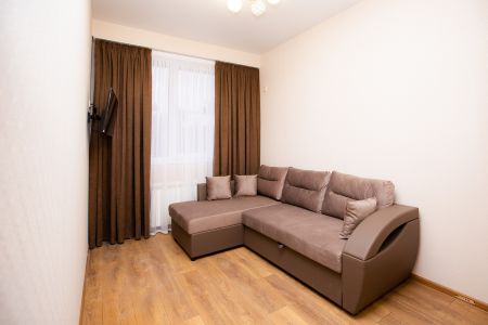 Апартаменты 4-местные Улучшенные (с балконом)