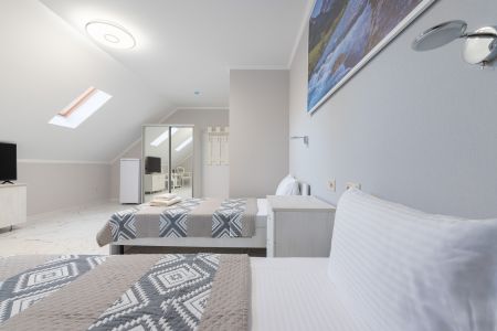 Стандартный 2-местный (с небольшим балконом)