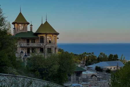 «Замок» гостевой дом