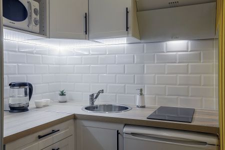 Желтая студия