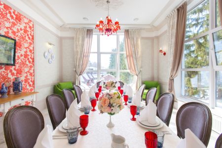 Зал 1 этажа.