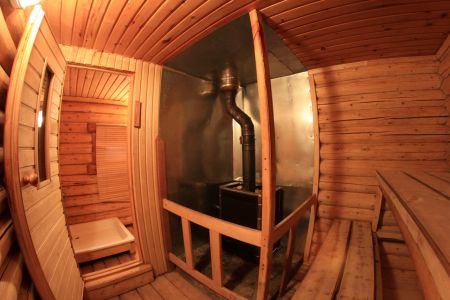 Внешний вид дома и территории