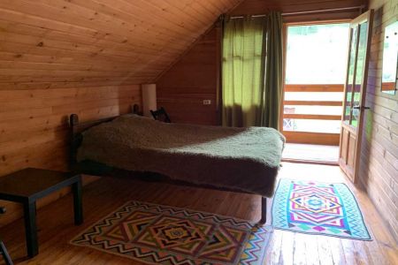 Внешний вид дома и территории