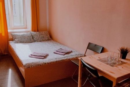 Стандартный 2-местный (без удобств, с балконом)