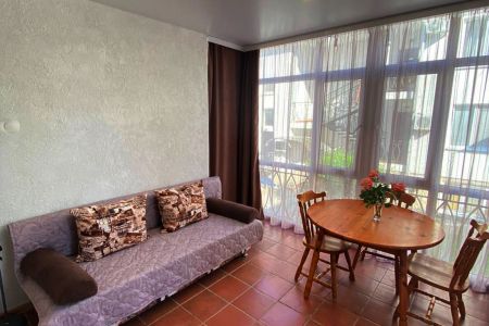 Стандартный 3-местный 1-комнатный (боковой вид на море) №2