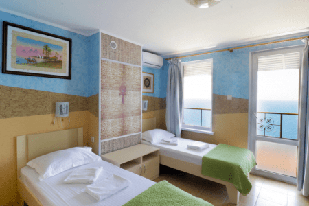 «Villa Santorini-Fiolent» / «Вилла Санторини Фиолент» гостевой дом