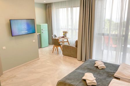 Апартаменты 2-местный Sea Season 4 (8 этаж, вид на море)