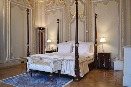 Полулюкс 2-местный (с ванной на львиных лапах)