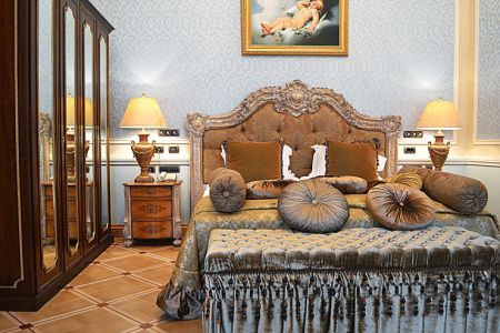 Полулюкс 2-местный (с ванной на львиных лапах)