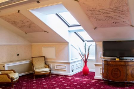 Полулюкс 2-местный (с ванной на львиных лапах)