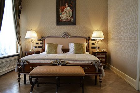 Полулюкс 2-местный (с ванной на львиных лапах)