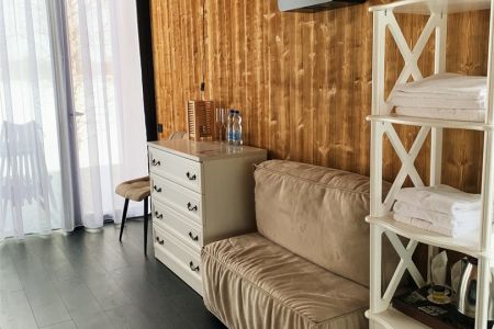 Люкс Семейный 4-местный 3 -комнатный (Изба карася)