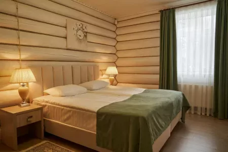 Апартаменты 3-комнатные (№ 1 вид на рощу)