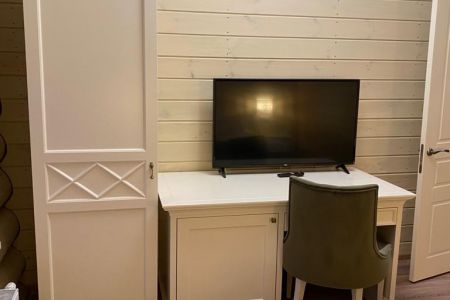 Апартаменты 3-комнатные (№ 1 вид на рощу)