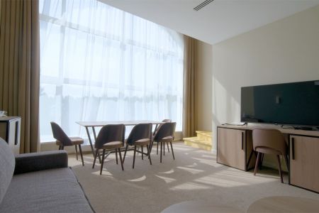 Апартаменты 3-комнатные (№ 1 вид на рощу)