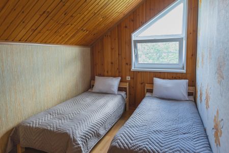 Коттедж 10-местный (2-этажный)