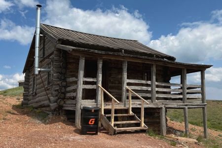 Красная гора. Внешний вид