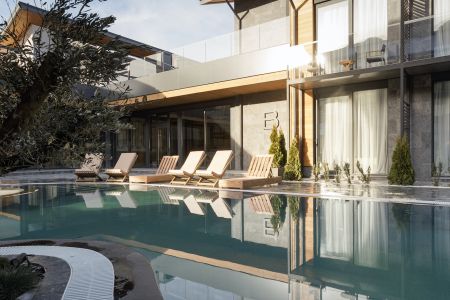 Территория, бассейн