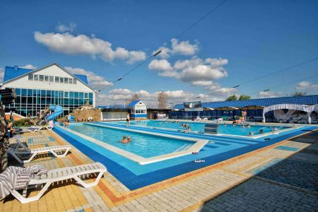 Территория летом