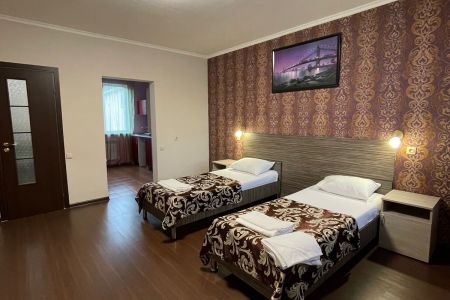 Апартаменты 4-местные (с диваном)