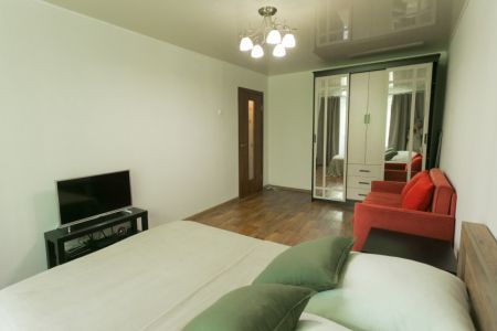 Гуд Найт на Косарева