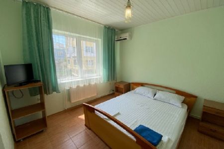 Эконом 2-местный (с двуспальной кроватью)