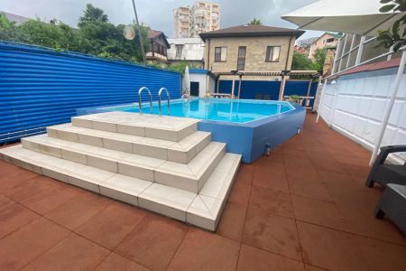 Территория, бассейн