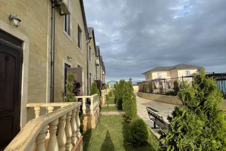 Внешний вид и бассейн