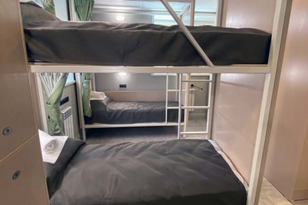 Место 2-местный