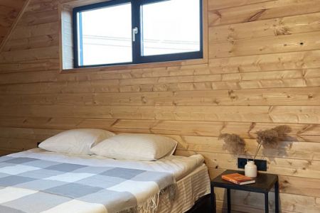 Дом 4-местный (в стиле барнхаус)