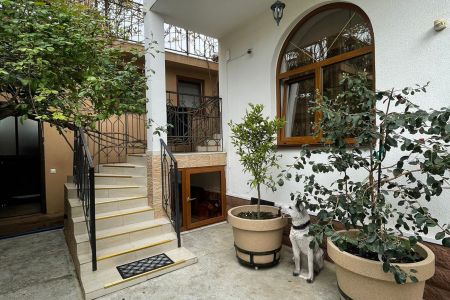 У Валентины (Адлер)