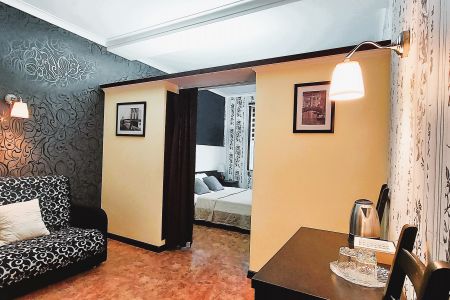 Семейный 4-местный 2-комнатный (с перегородкой)