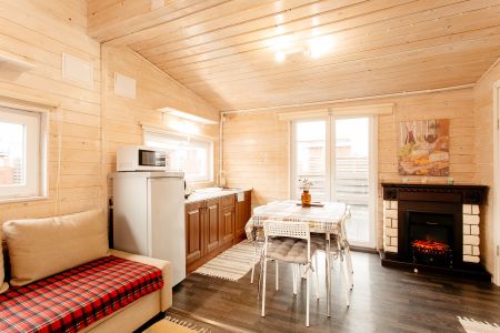 Домик 4-местный (№10)