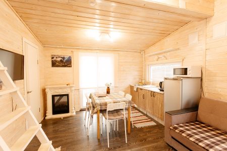 Домик 4-местный (№10)