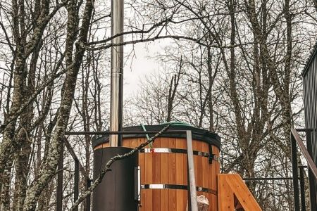 Двойной домик 4-местный «Дуэт» (с джакузи на девере)