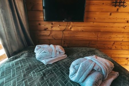 Дом 3-местный «Цветы сакуры» (на дереве)