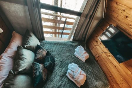 Двойной домик 4-местный «Дуэт» (с джакузи на девере)