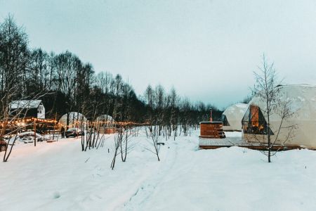 Двойной домик 4-местный «Дуэт» (с джакузи на девере)