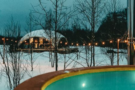 Двойной домик 4-местный «Дуэт» (с джакузи на девере)