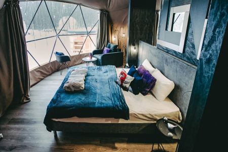 Дом 3-местный «Цветы сакуры» (на дереве)